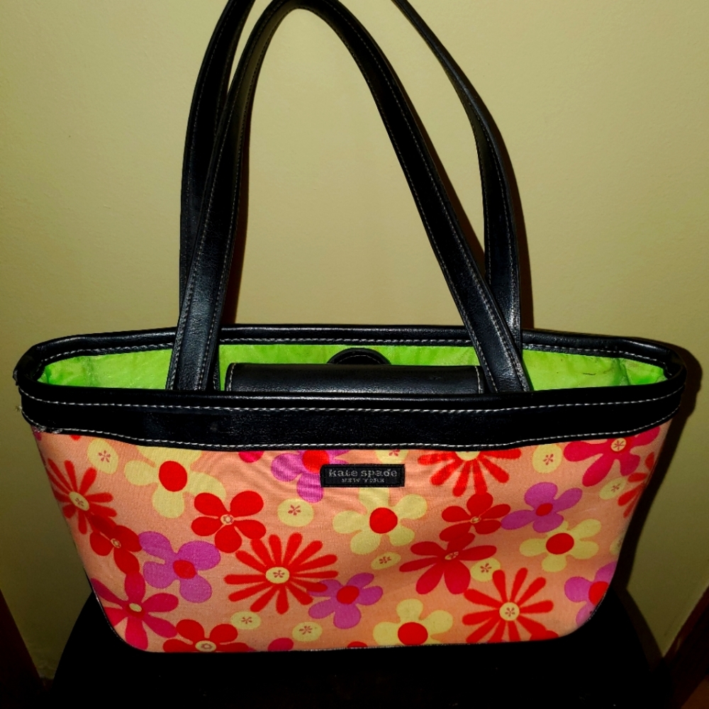 Kate Spade Handbag Tote.   Pink with Yellow and Red Flowers